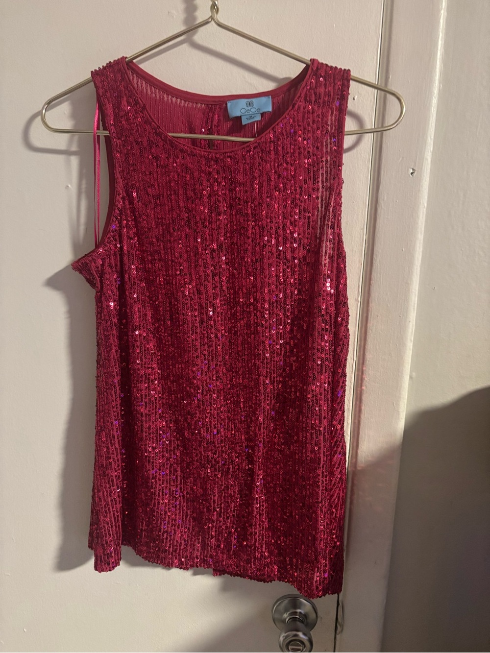 CeCe Pink Sequin Sleeveless Party Top Size Medium
(1041)